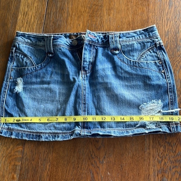 BONGO Distressed Jean Skirt Girls Size 13 - Picture 10 of 10
